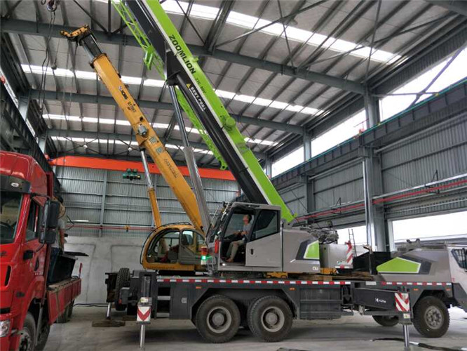 盐亭县高空车出租需要注意哪些安全事项？